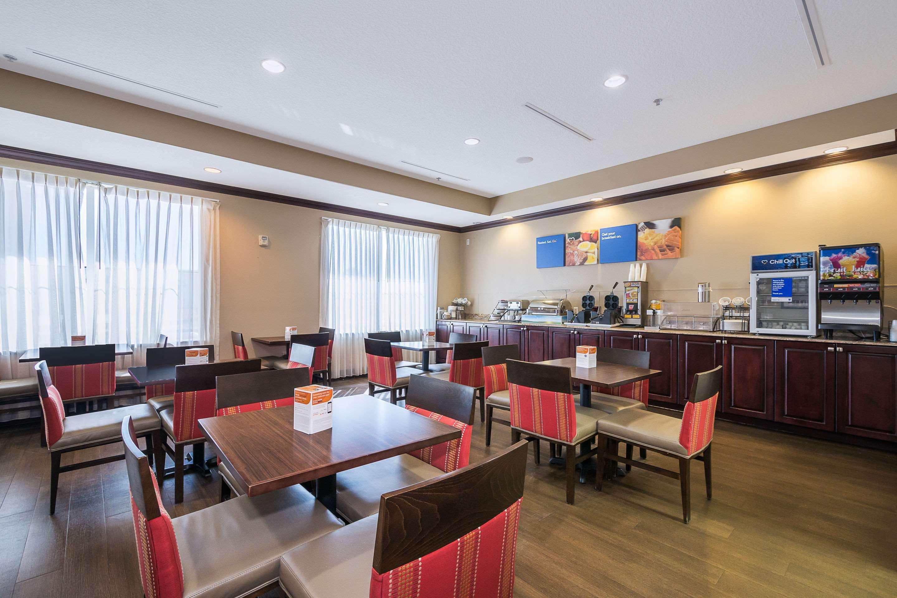 Comfort Inn & Suites Maingate South Davenport Luaran gambar